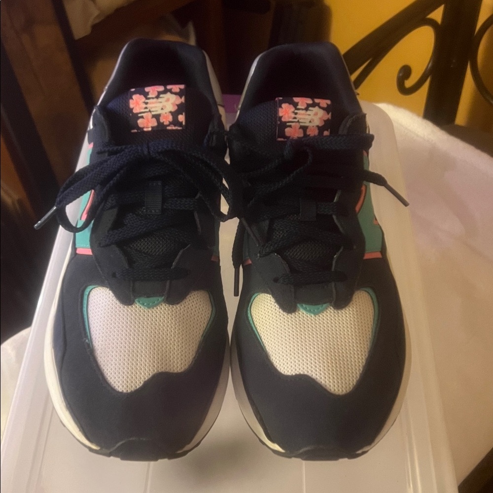 New Balance Black and Tan Athletic Shoes
